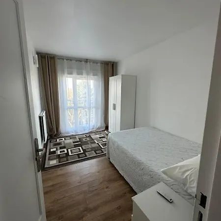 4 * Villejuif
